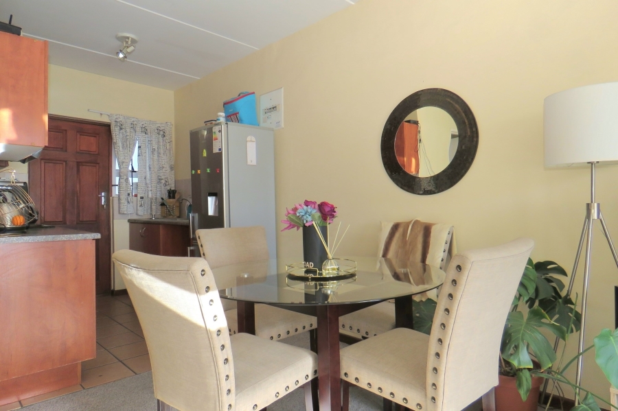 To Let 2 Bedroom Property for Rent in Parklands Western Cape
